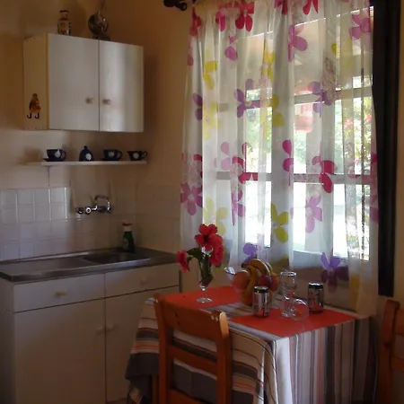 Marianthi Studios Lassi (Kefalonia)
