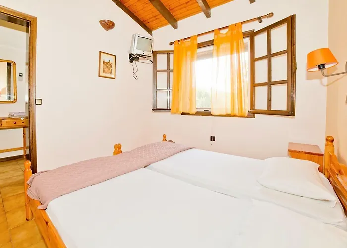 Marianthi Studios Apartment